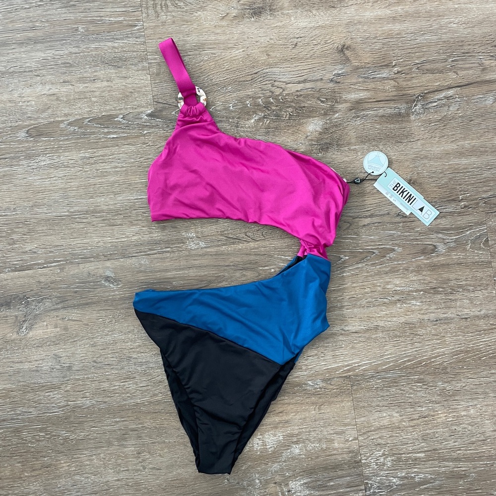 Bikini Lab cutout one piece swimsuit size small